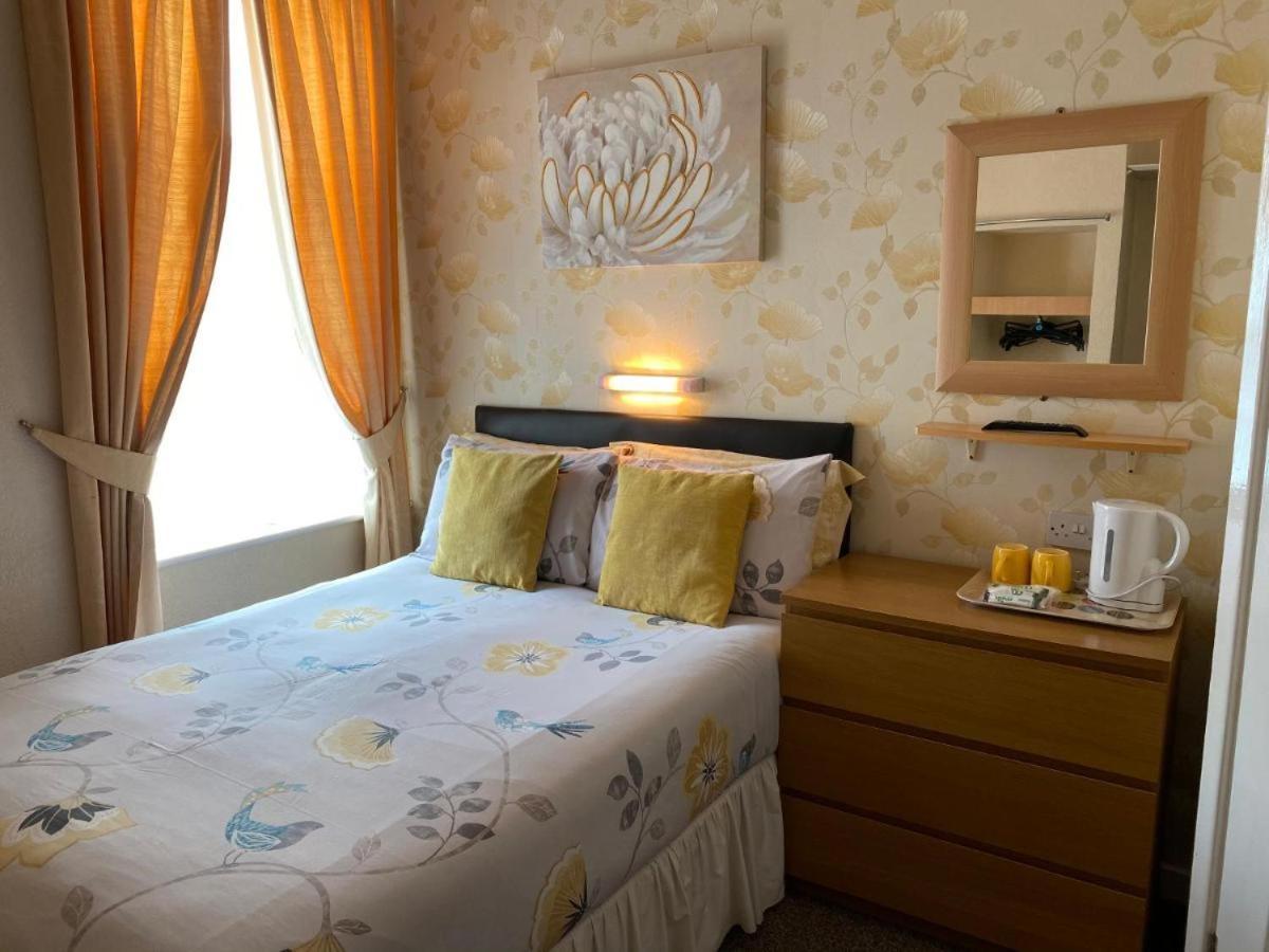 Clifton Private Hotel Blackpool Buitenkant foto